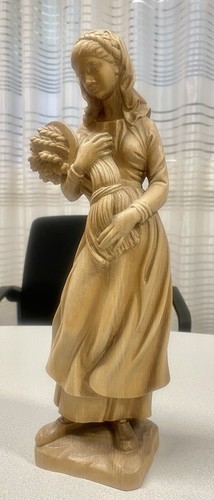 Skulptur frau mit - skulptur-frau, Ähren