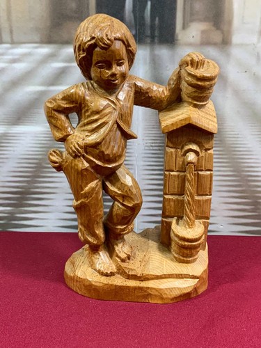 Holzfigur skulptur aus holz - aus,