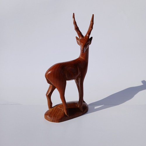 Antilope holz holzfigur - antilope,
