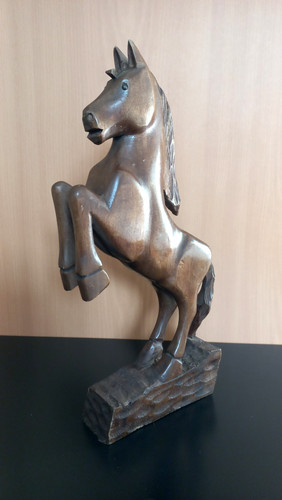 Pferd holzfigur handgeschnitzt - holzfigur,