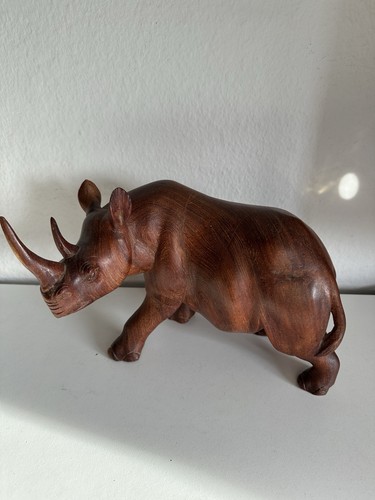 Nashorn handgeschnitzt holz - nashorn,