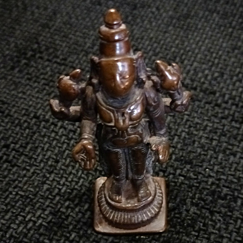 Kleine bronzefigur - kleine,